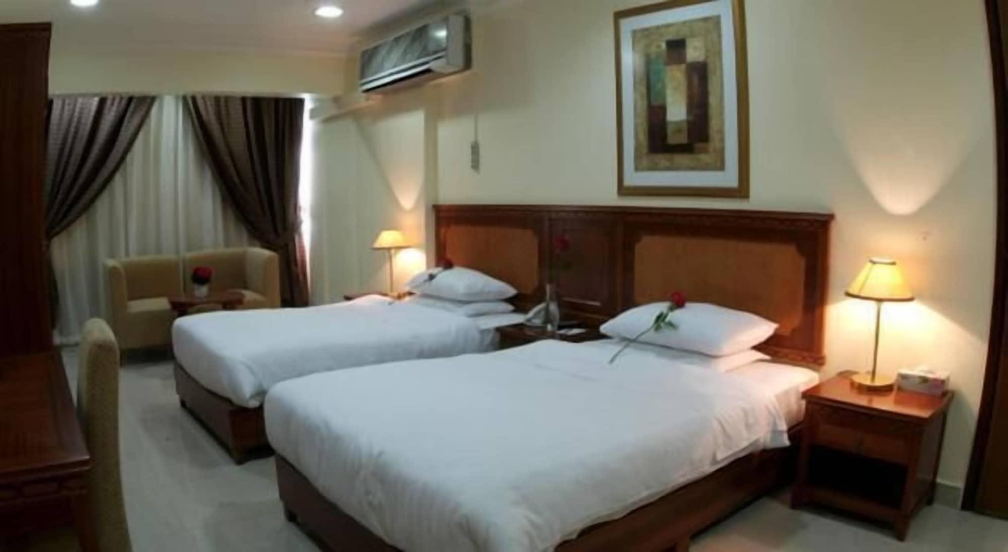 Al Muntazah Plaza Hotel Doha Habitación foto